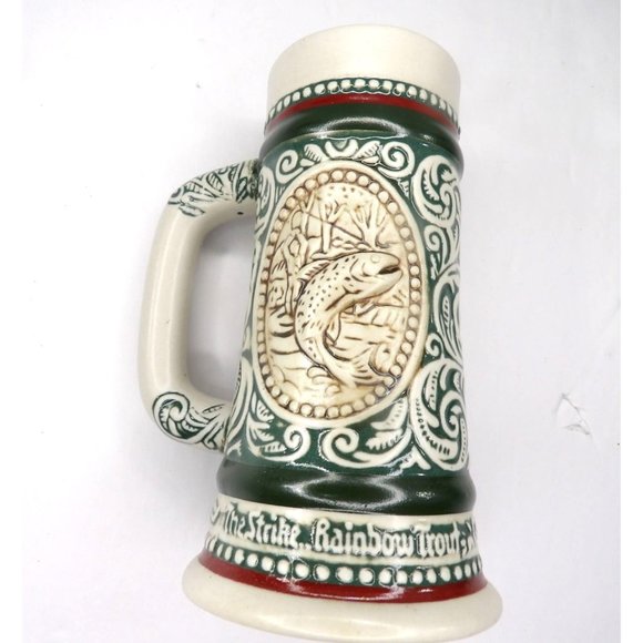 Vtg. Avon Mini Sporting Ceramic Stein NIB - Picture 3 of 5